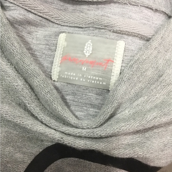 FREE PEOPLE FP MOVEMENTSurfside Crop Sweatshirt In Heather Grey - Picture 8 of 16